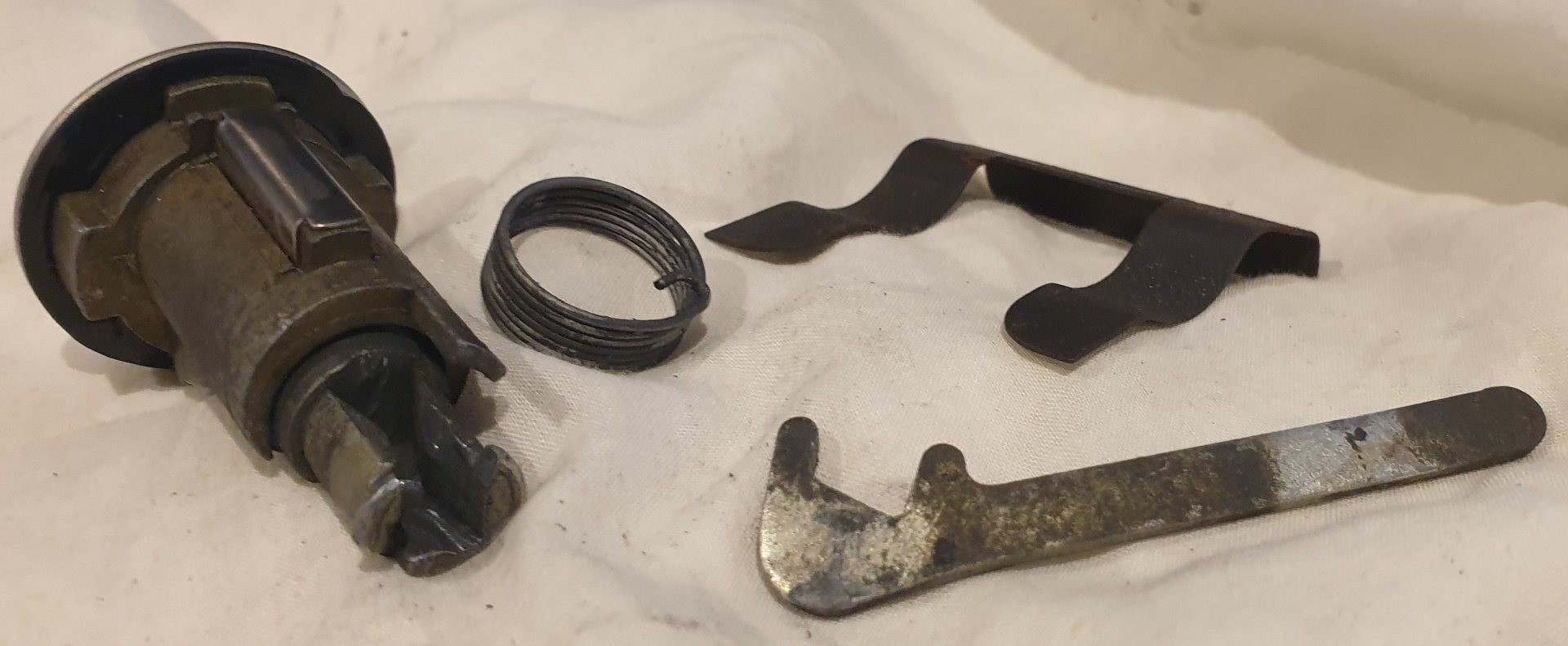 XD Boot lock reassembly Body and Exterior OzFalcon Ford Falcon